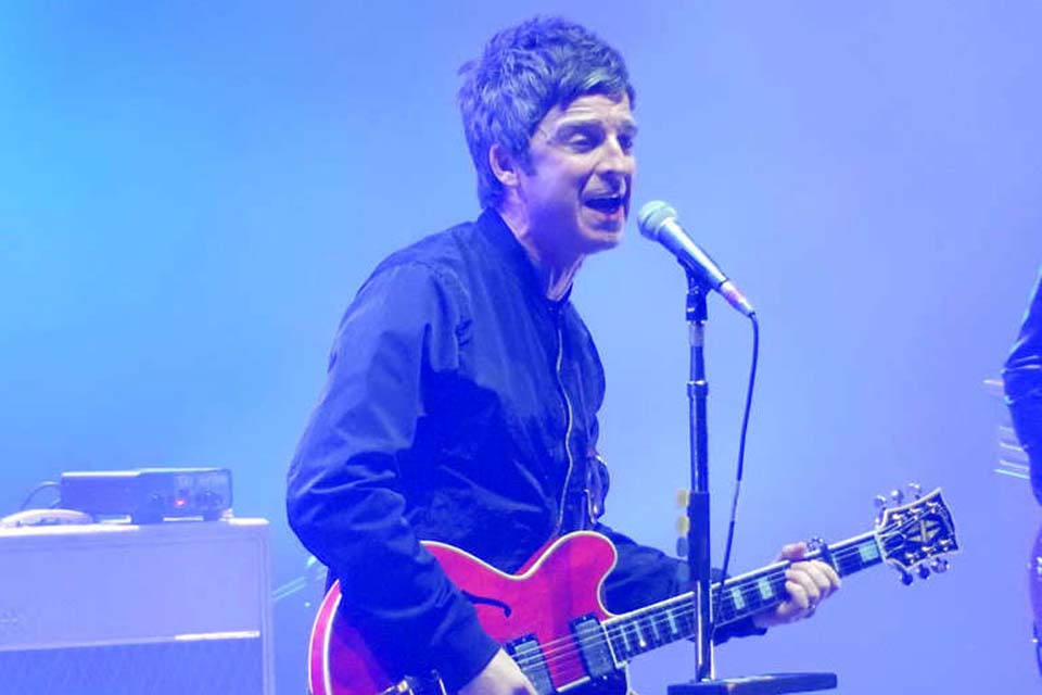 'Alienígenas são fãs do Oasis', diz Noel Gallagher