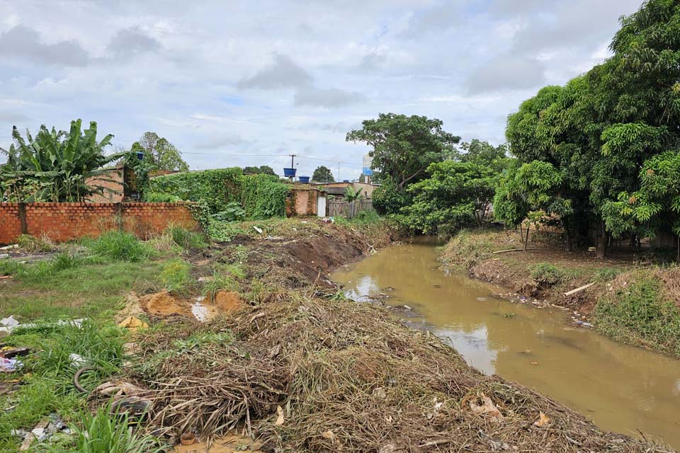 Prefeitura de Porto Velho segue com trabalho preventivo de limpeza de canais