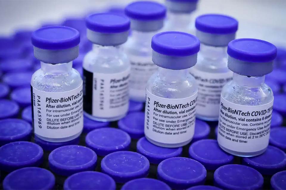 Novas vacinas contra covid-19 chegam na próxima semana, diz Ministério da Saúde