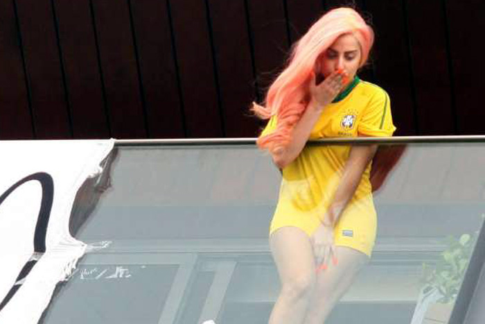 Lady Gaga retoma turnê europeia  após problemas de saúde