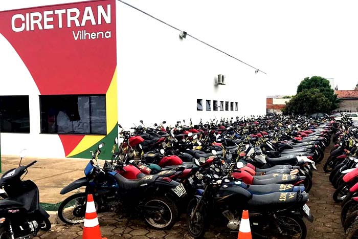 Detran promove leilão de 500 veículos apreendidos em cidades do Cone Sul