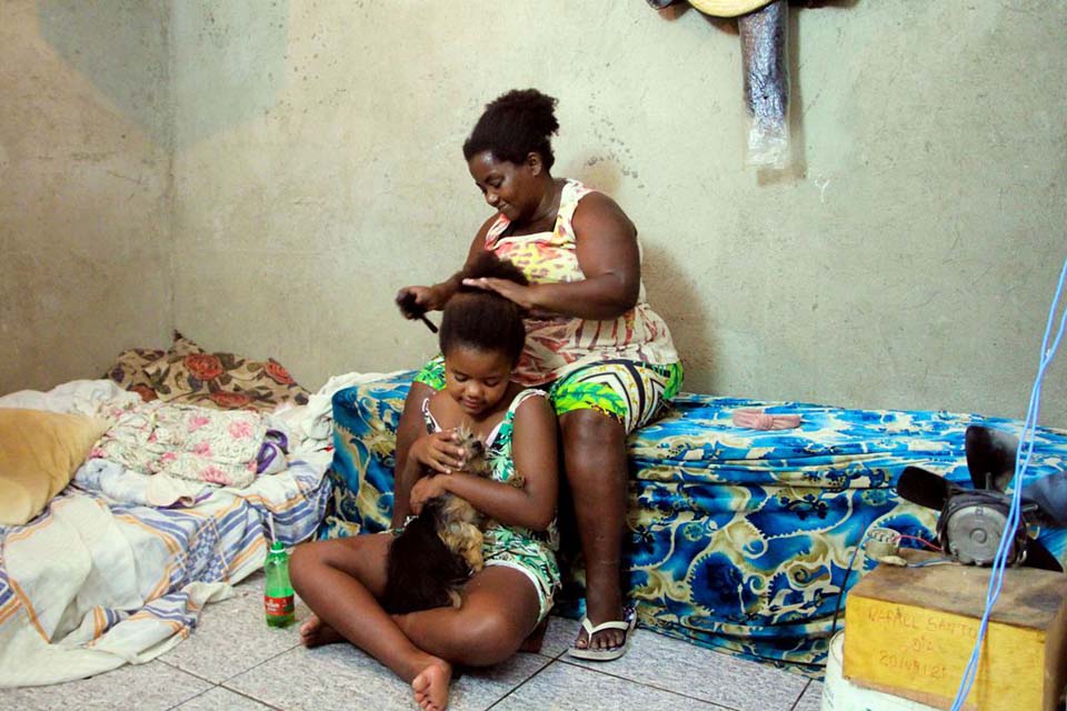 Exposição Faveladas mostra cotidiano de mulheres da Maré