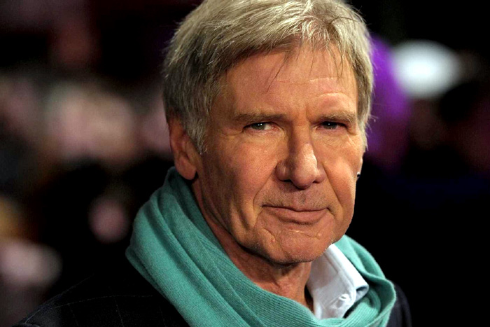 Harrison Ford ajuda a resgatar mulher que perdeu controle do carro