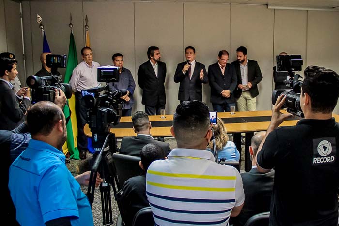 Governador de Rondônia por 6 dias, presidente da Assembleia Legislativa destaca a confiança no ato de transmissão do cargo