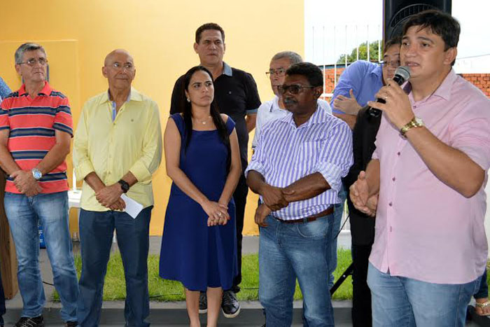 Cleiton Roque acompanha governador em agenda no interior