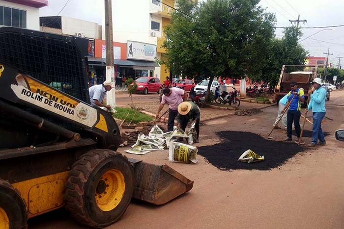 Parceria garantirá operação tapa buracos no município