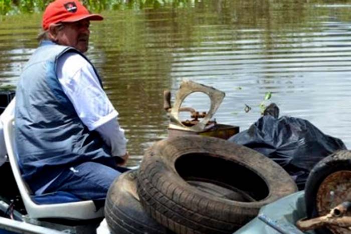 Voluntários recolhem cerca de 5 toneladas de lixo do rio Guaporé e seus afluentes 