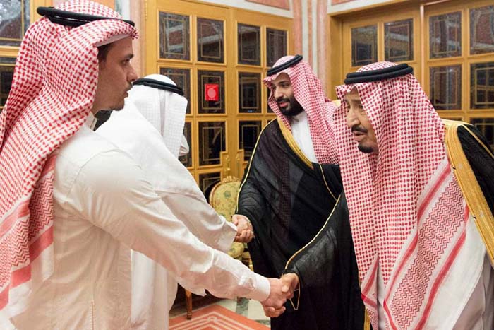 Rei e príncipe sauditas recebem familiares de Jamal Khashoggi