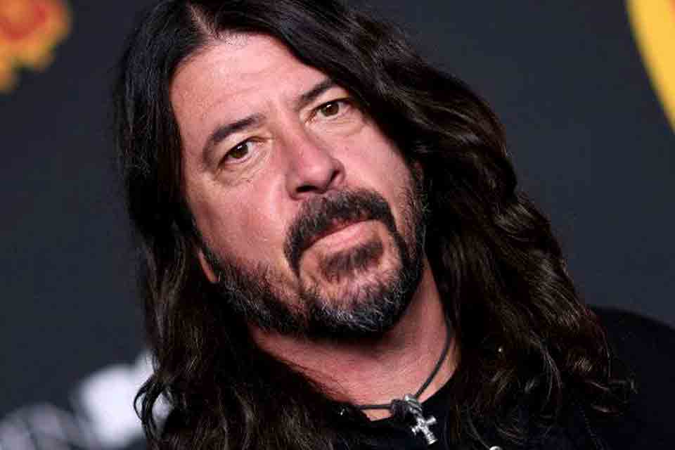 Dave Grohl, vocalista dos Foo Fighters, revela perda de audição: Leio lábios há 20 anos